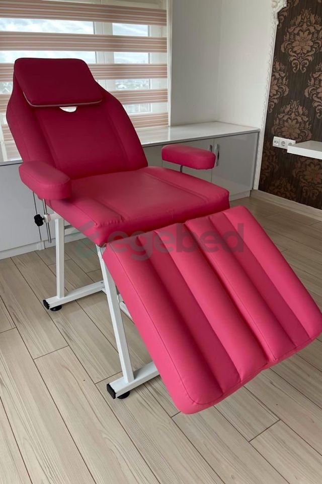Oynar Ayaklı Cilt Bakım Yatağı - Pembe