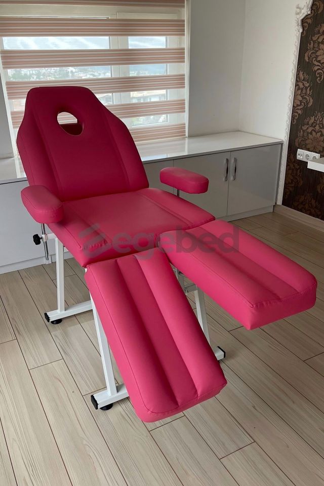 Oynar Ayaklı Cilt Bakım Yatağı - Pembe